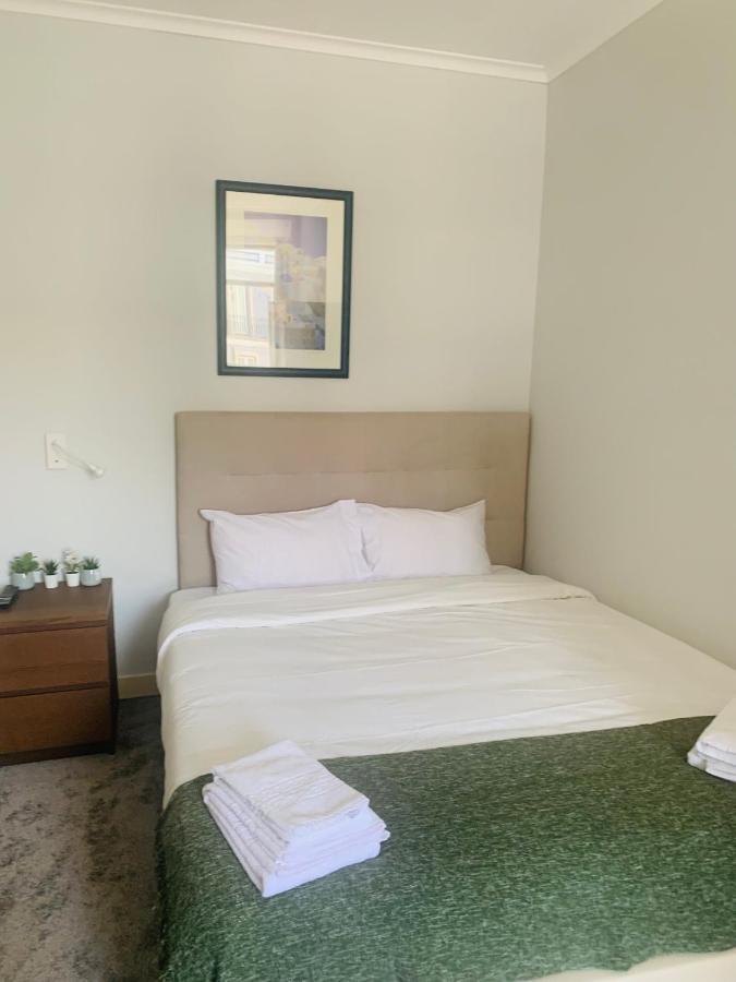 Sao Lazaro Bhuiyan Family Host Hotel Lisbon Exterior photo