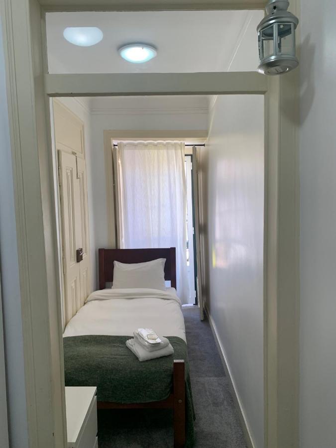 Sao Lazaro Bhuiyan Family Host Hotel Lisbon Exterior photo